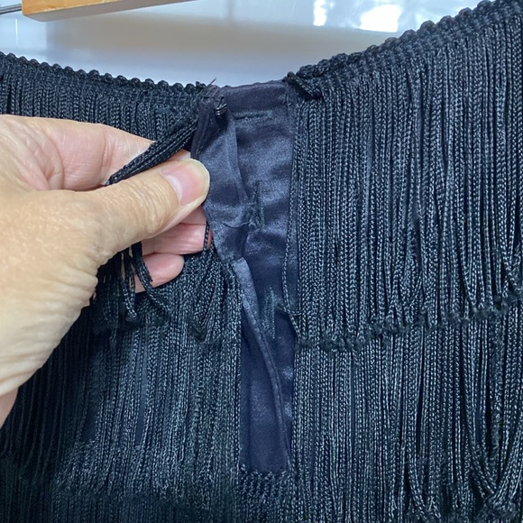 Nanette Lepore fringe, burlesque’s short black skirt! Size 6 - Picture 4 of 14
